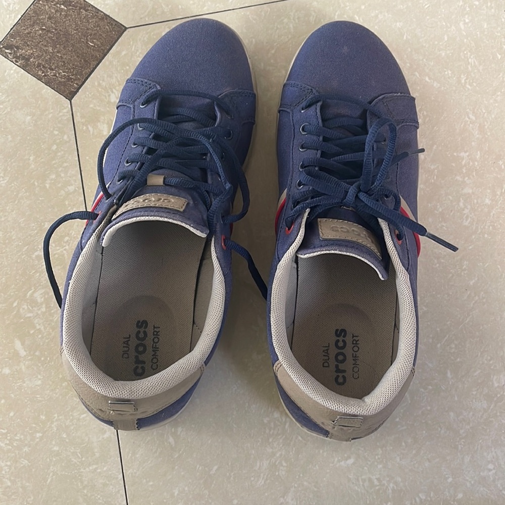 Men’s crocs sneakers